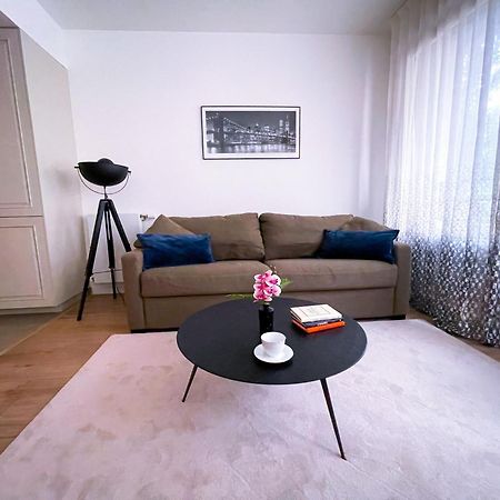 Grand Appartement 克利希 外观 照片