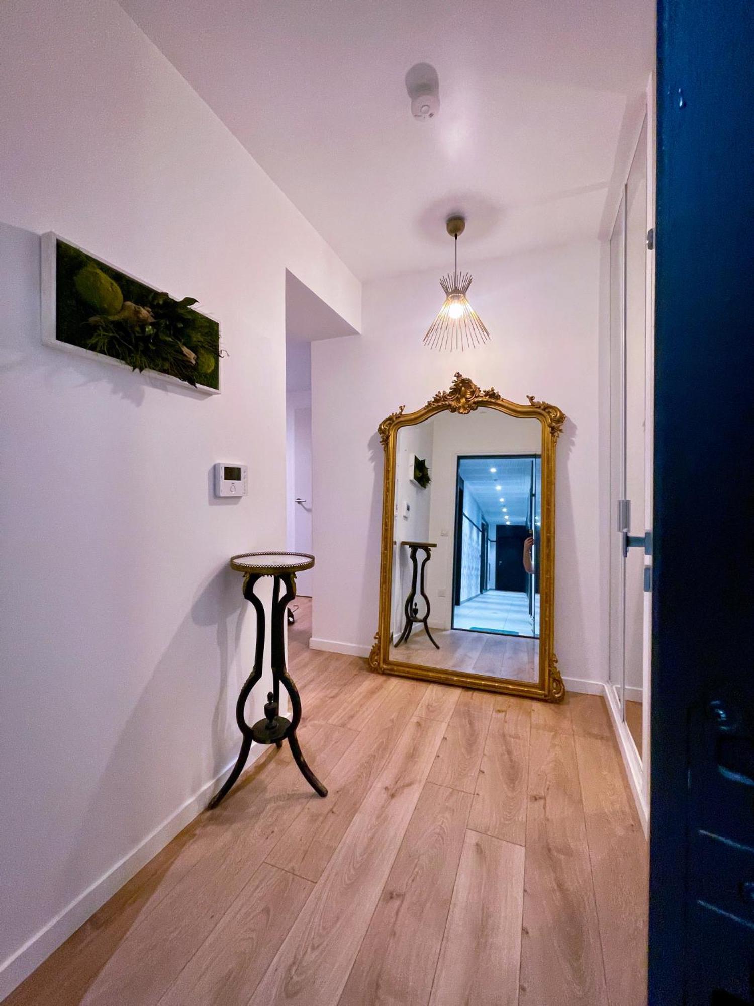 Grand Appartement 克利希 外观 照片