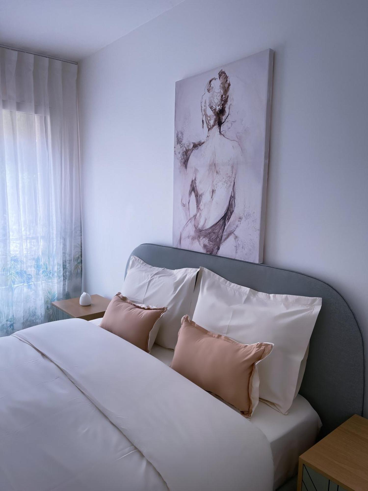 Grand Appartement 克利希 外观 照片