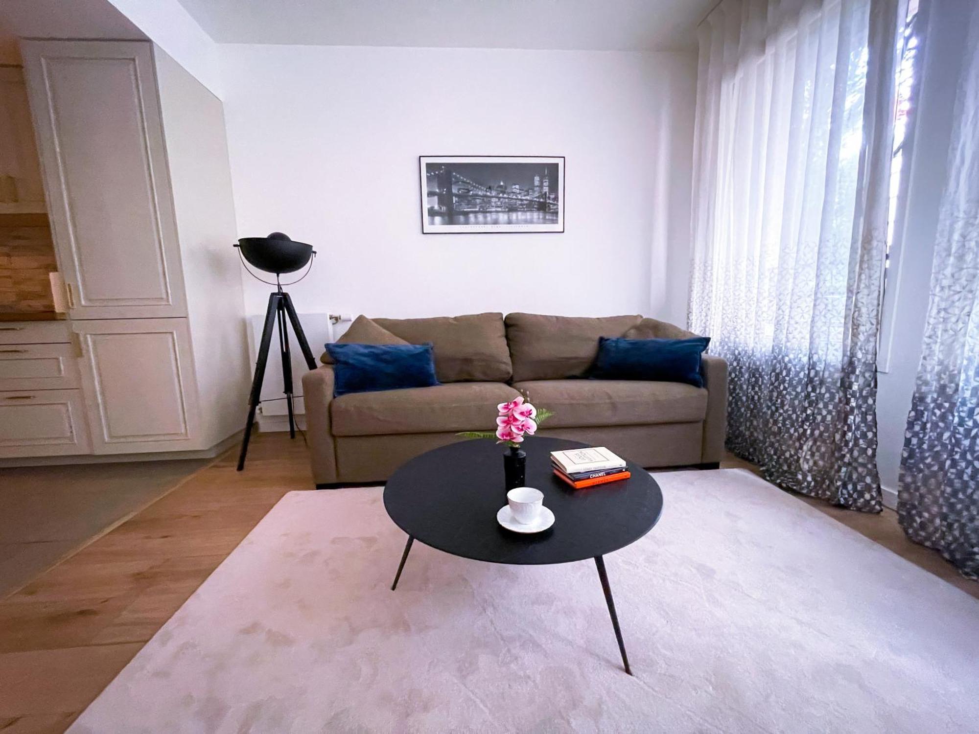 Grand Appartement 克利希 外观 照片